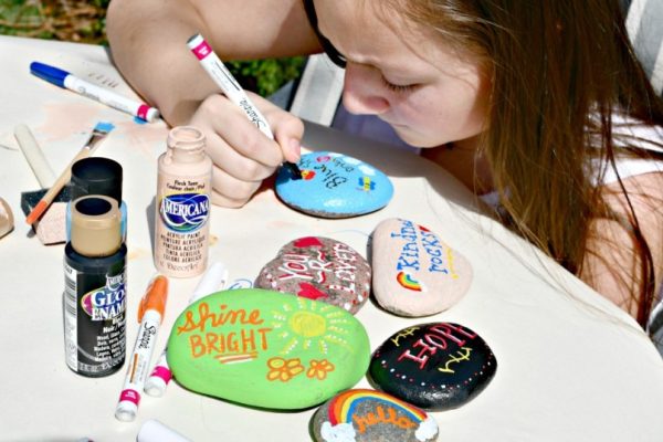 DIY Painted Kindness Rocks Craft – Inspire Positivity!