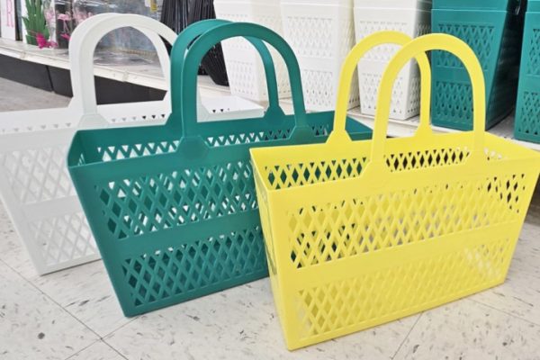 Michaels Jelly Totes Just $5.99 (Regularly $10) – Perfect Summer Accessory!