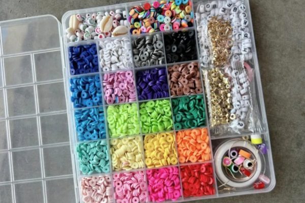 HUGE 5,000 Piece Bracelet Making Kit Only $3.89 Shipped for Prime Members
